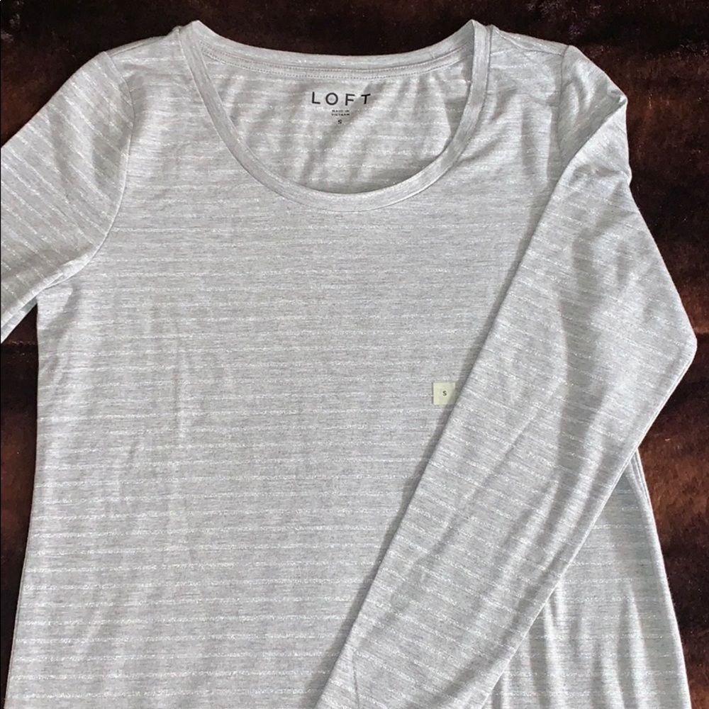 Long sleeve shirt.